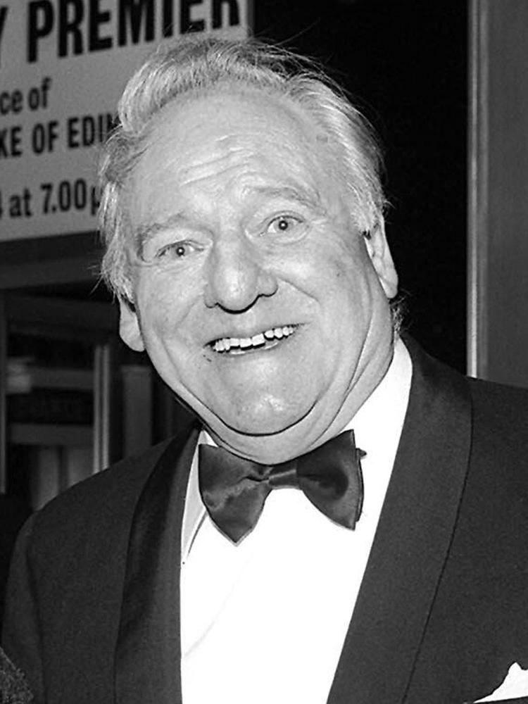 Photo of Bernard Lee