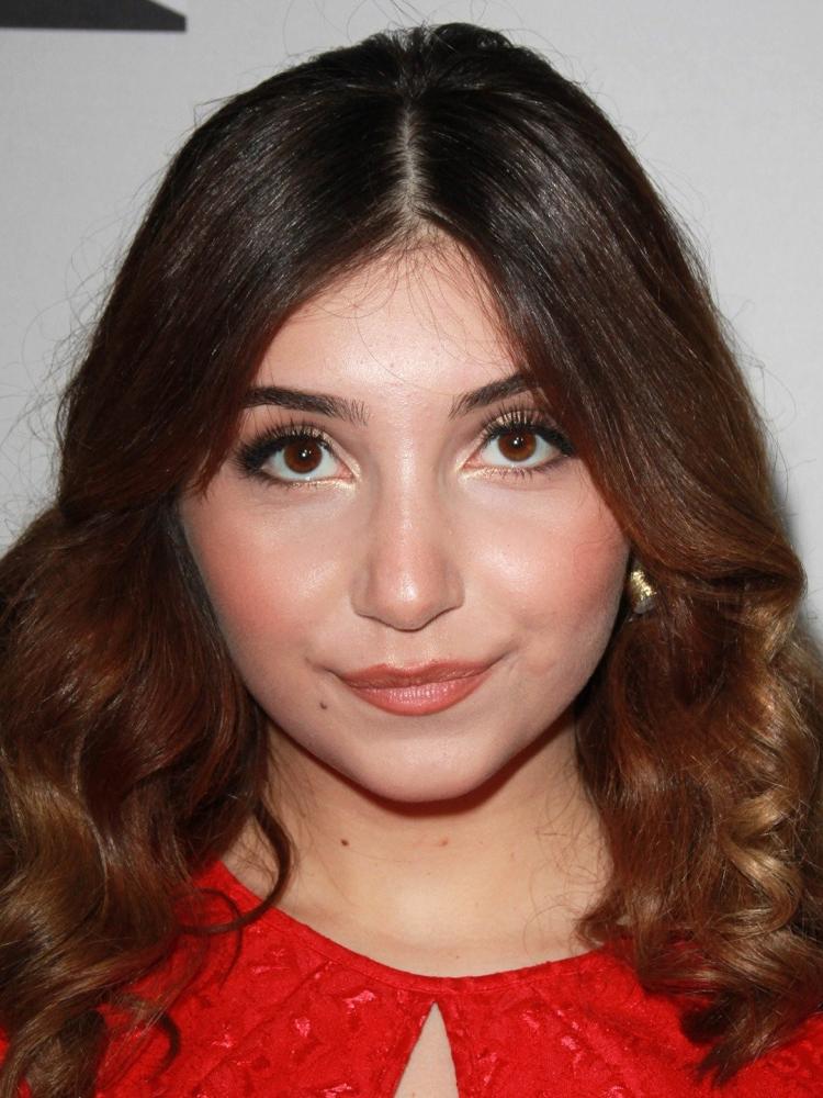 Photo of Jennessa Rose
