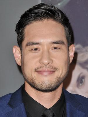 Raymond Lee