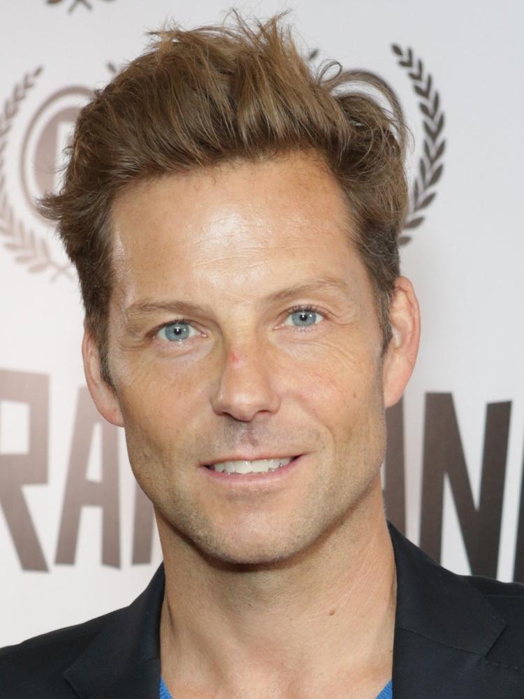 Photo of Jamie Bamber