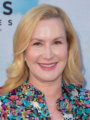 Angela Kinsey