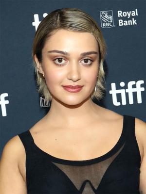 Ariela Barer