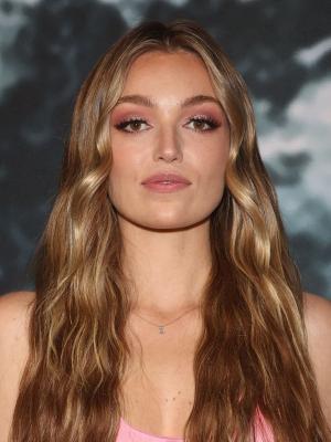 Lili Simmons