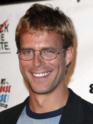 Daniel Travis