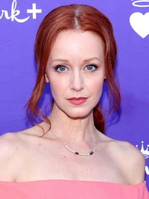 Lindy Booth